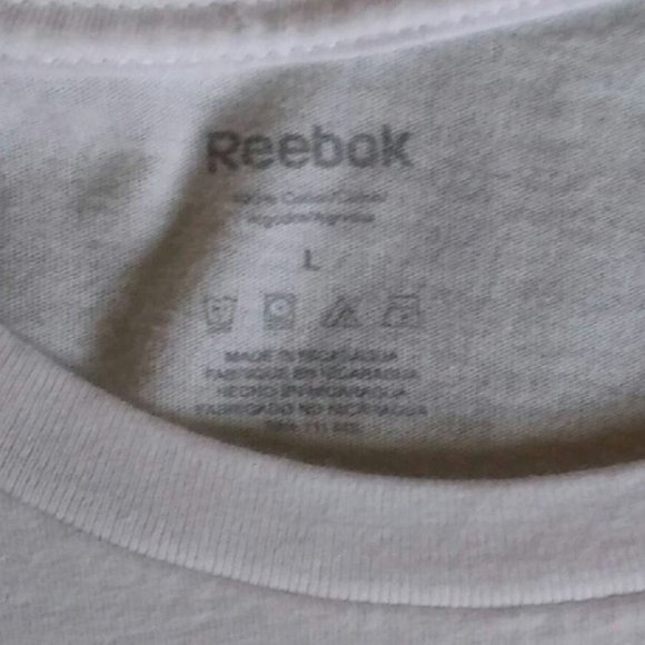 Reebok tee with skull design - youth size Large - Picture 3 of 3